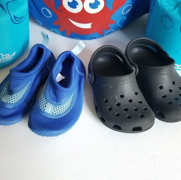 crocs swim shoes